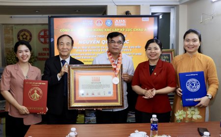 Sáng tác 100 ca khúc viết về Việt Nam, Kiến trúc sư - Nhạc sĩ Nguyễn Quốc Học lập Kỷ lục châu Á