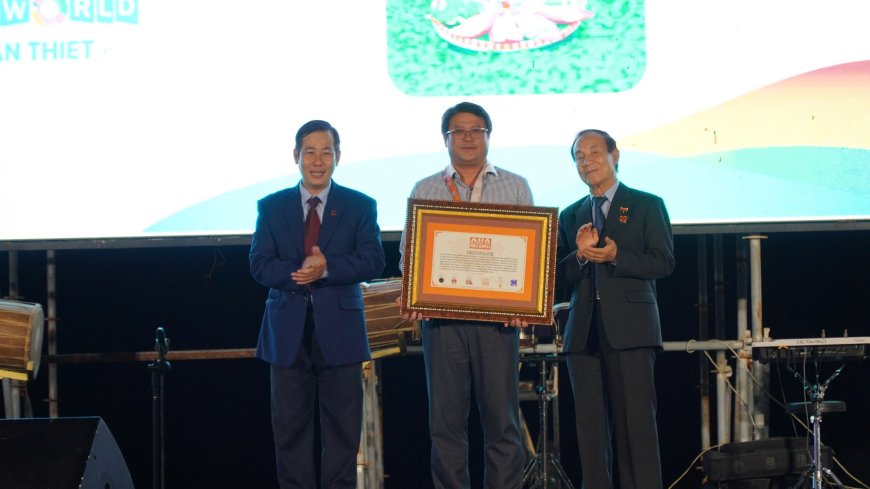 Lẩu thả Phan Thiết - Món ngon dân dã của tỉnh Bình Thuận được vinh danh Kỷ lục châu Á
