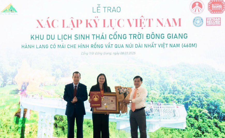 Chiêm ngưỡng Hành lang có mái che hình rồng vắt qua núi dài nhất Việt Nam